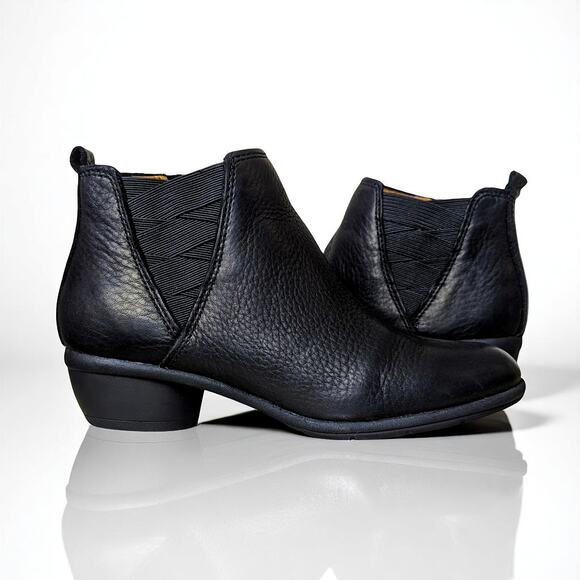 New COMFORTIVA Questa Leather Boots Black Booties 6.5 - Picture 1 of 2